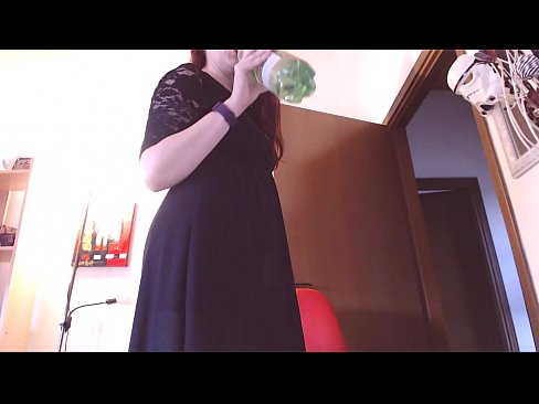 ❤️ Pakļāvīga verdzene, kurai patīk netīras un sulīgas biksītes, ir spiesta masturbēt pēc šī video noskatīšanās! Kaltais porno pie lv.pornovore.ru