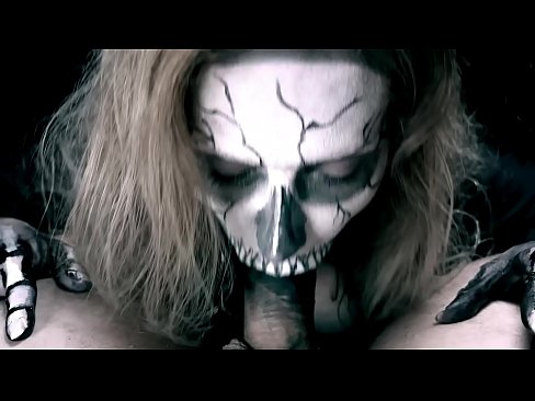 ❤️ Demoniska meitene sūc locekli ar savu melno muti un norij spermu. Kaltais porno pie lv.pornovore.ru